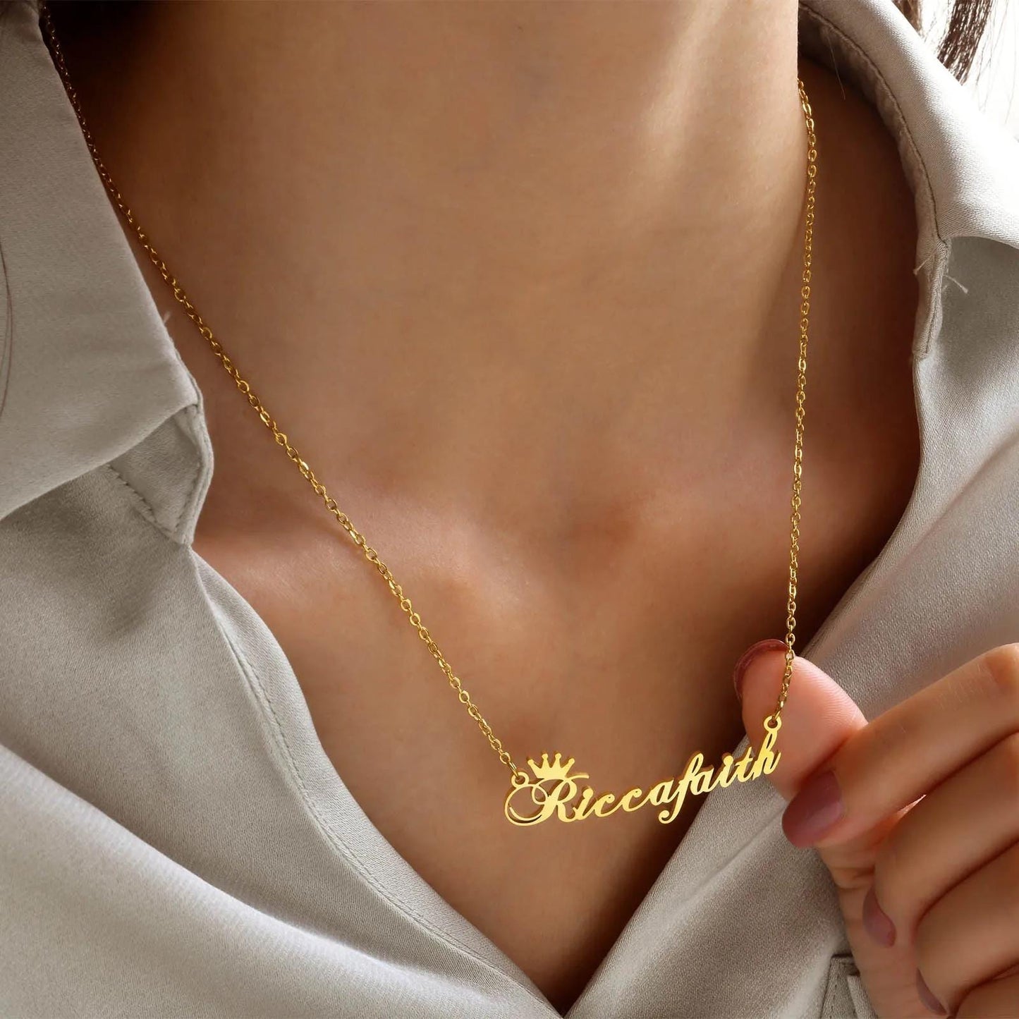 Custom Script Name Necklace with Heart: Meaningful Personalized Gift
