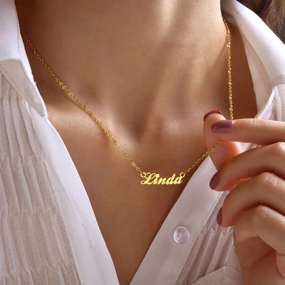 Personalized Script Name Necklace: Elegant Custom Jewelry
