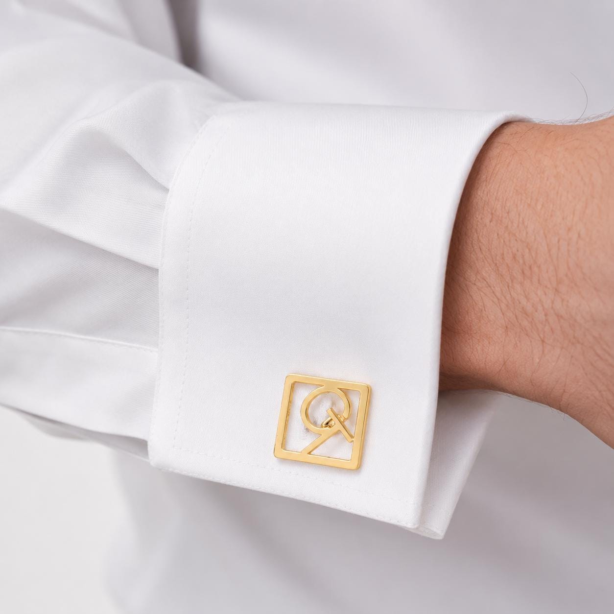 Personalized Square Monogram Cufflinks: Interlocking Initial Cuff Links for Men